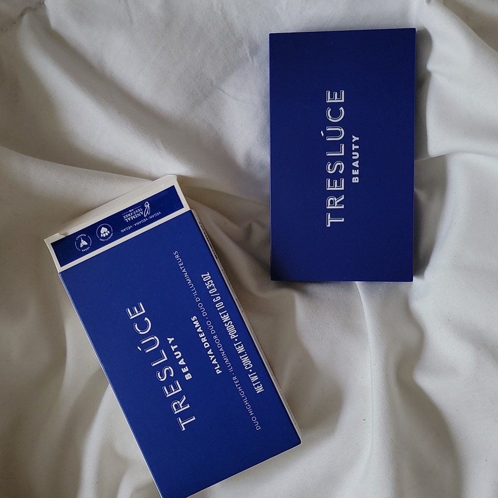COPY - Tresluce Beauty Playa Dreams Duo Highlighter Face Palette